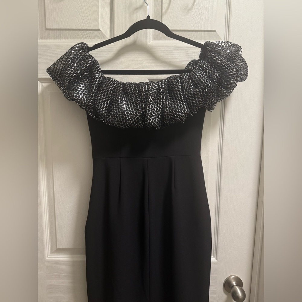 ML Monique Lhuillier - Michaela Crepe Off-the-Shoulder Gown - Size 4 - NWT - Picture 15 of 16